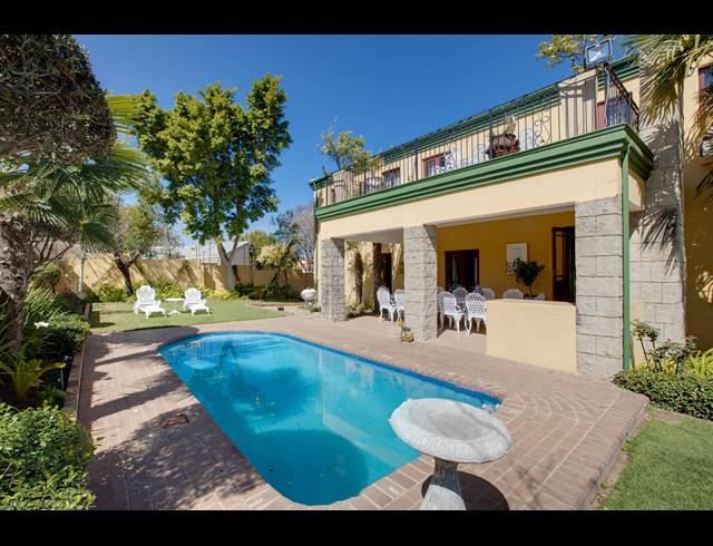 4 BEDROOM CLUSTER TO LET IN FOURWAYS